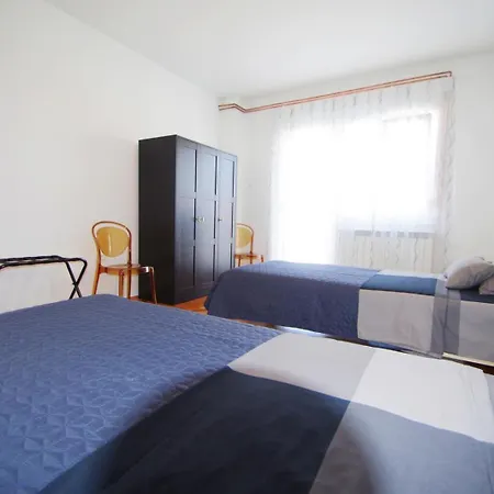 Aurelia Apartman *